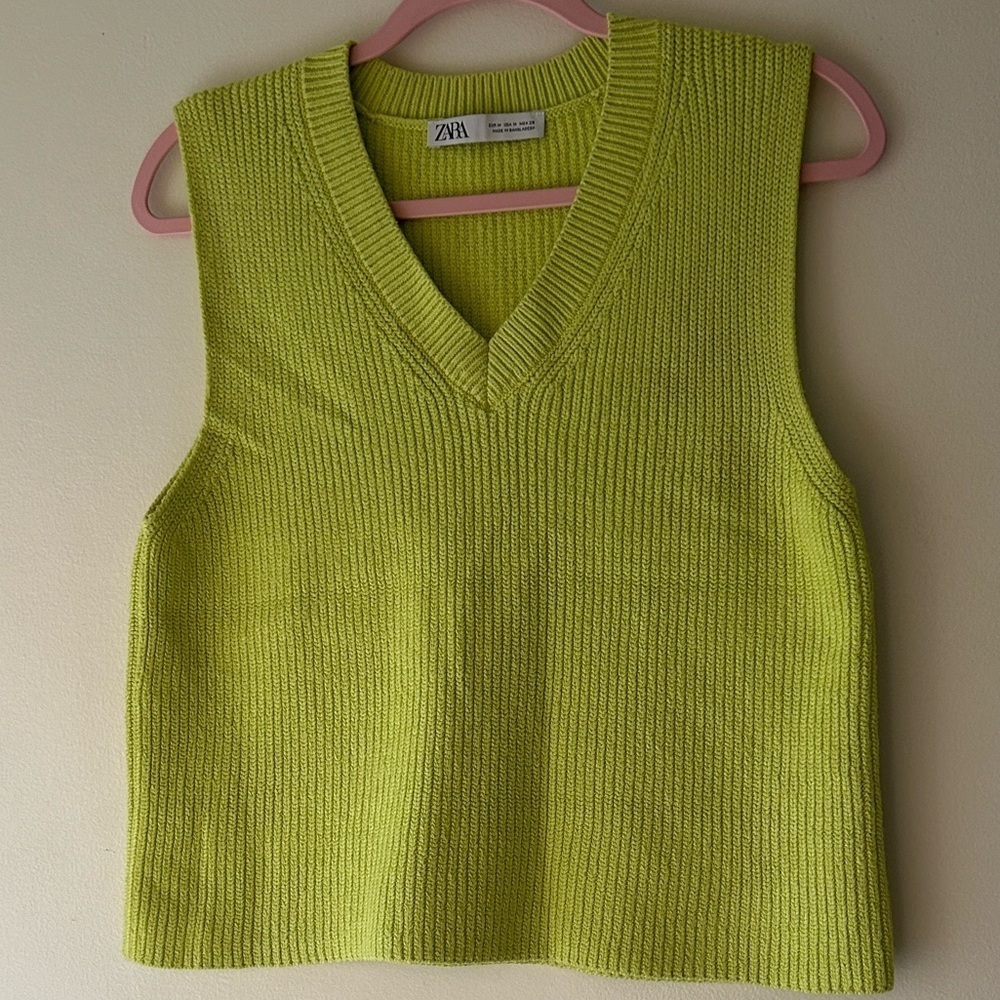 Zara lime Green Sleeveless Knit Top - Picture 2 of 5